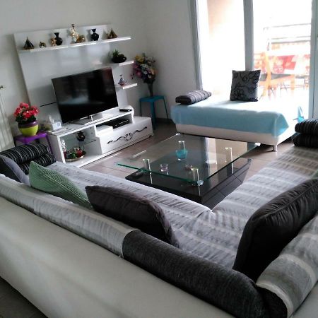 Appartement F3 Avec Parking Privee サン・プリエスト エクステリア 写真