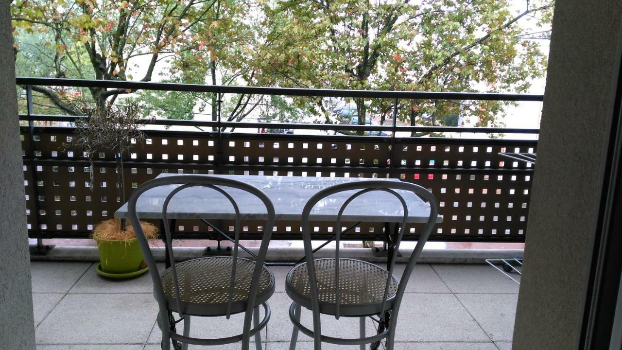 Appartement F3 Avec Parking Privee サン・プリエスト エクステリア 写真