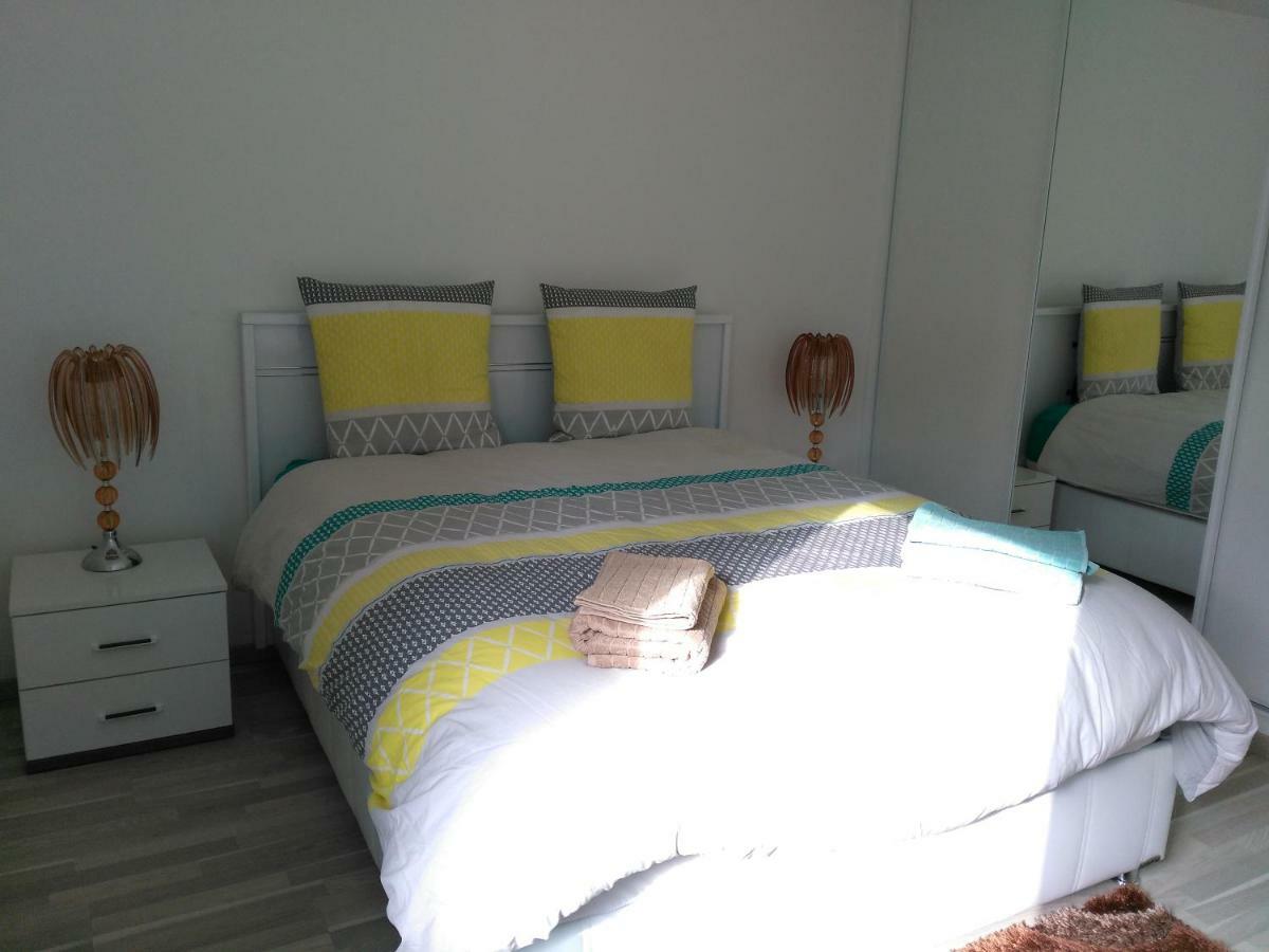 Appartement F3 Avec Parking Privee サン・プリエスト エクステリア 写真