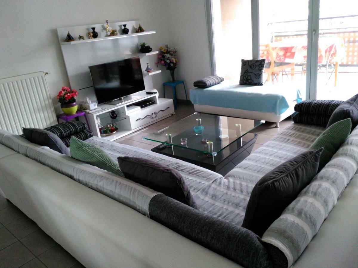 Appartement F3 Avec Parking Privee サン・プリエスト エクステリア 写真