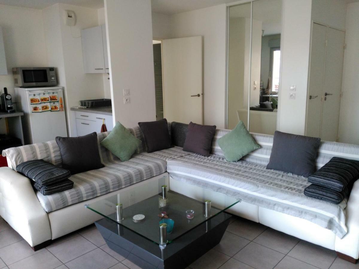 Appartement F3 Avec Parking Privee サン・プリエスト エクステリア 写真