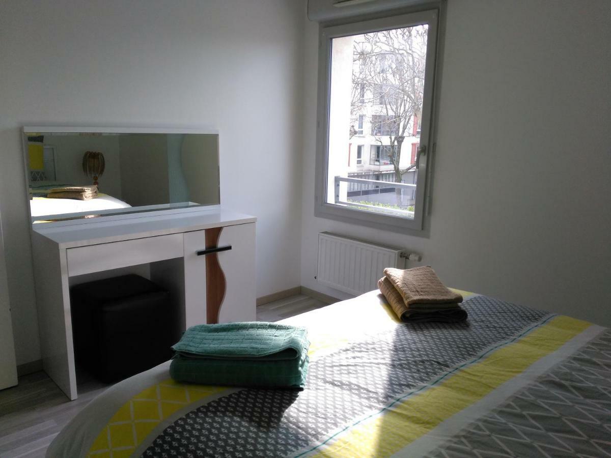 Appartement F3 Avec Parking Privee サン・プリエスト エクステリア 写真