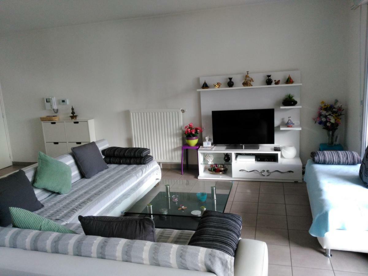 Appartement F3 Avec Parking Privee サン・プリエスト エクステリア 写真